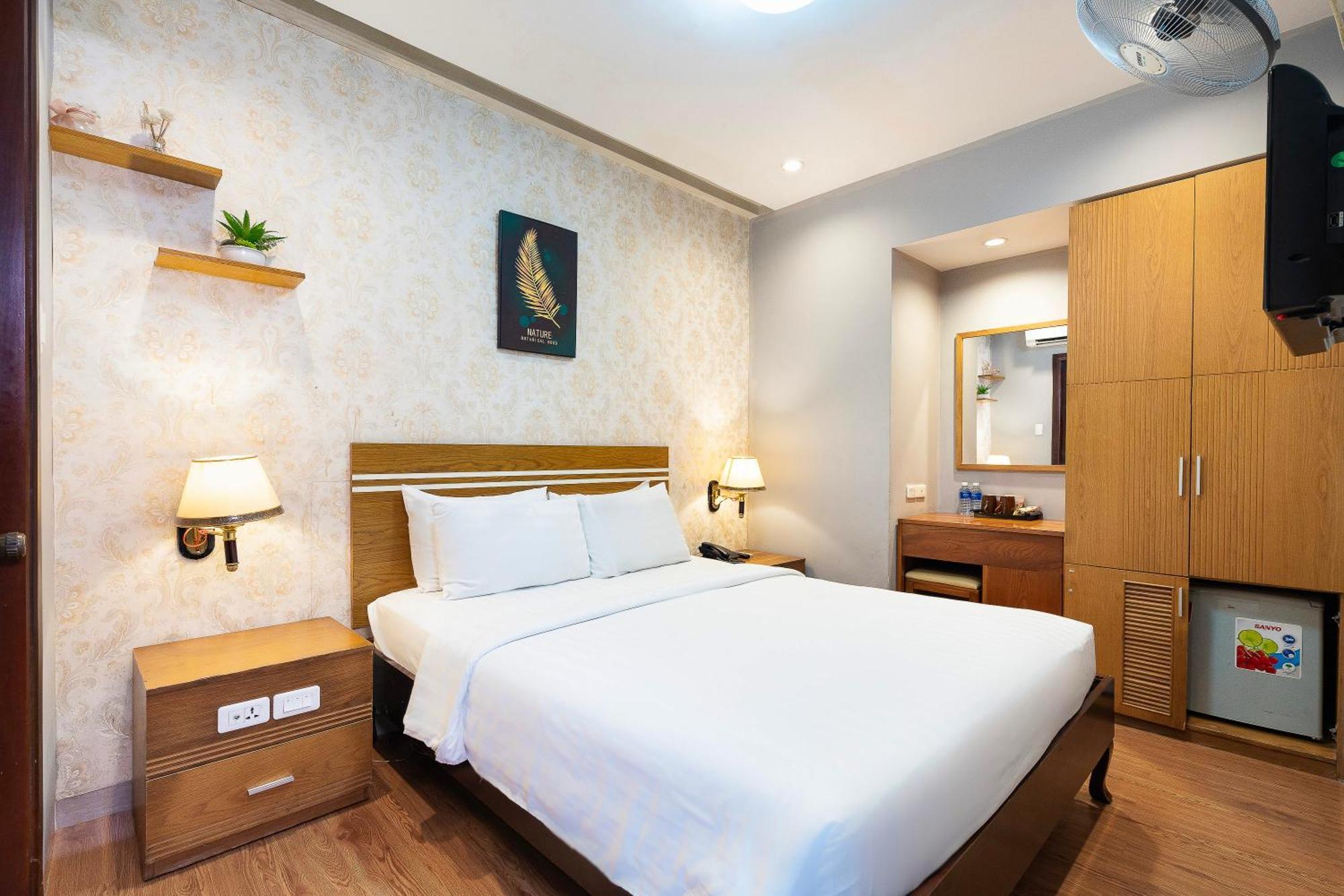 Lucky Star Hotel 266 De Tham Thành Pho Ho Chí Minh Esterno foto