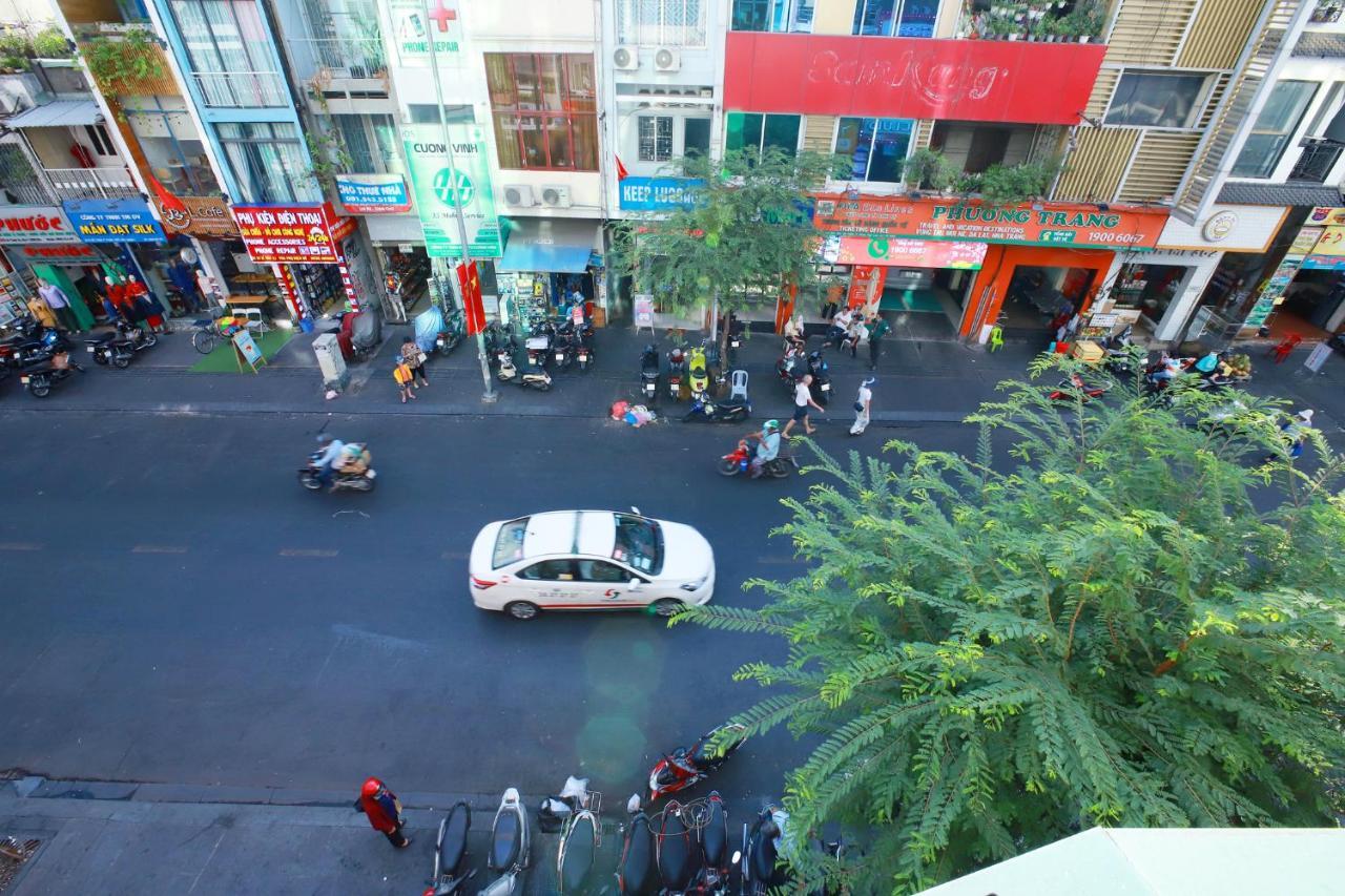 Lucky Star Hotel 266 De Tham Thành Pho Ho Chí Minh Esterno foto